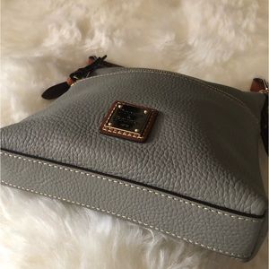Dooney & Bourke Leather Crossbody Handbag (Grey) Pristine EUC